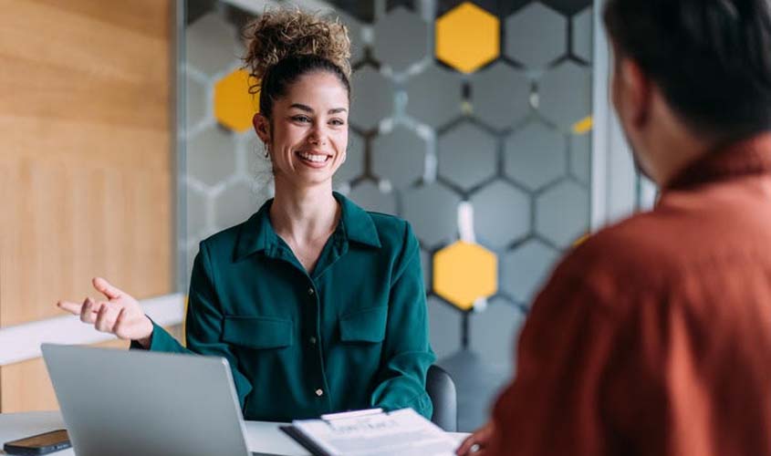 Curso de corretor online: buscas crescem 30%