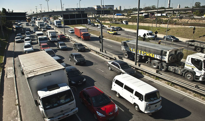 Feriado de Natal registra 50 mortes e quase mil feridos nas rodovias