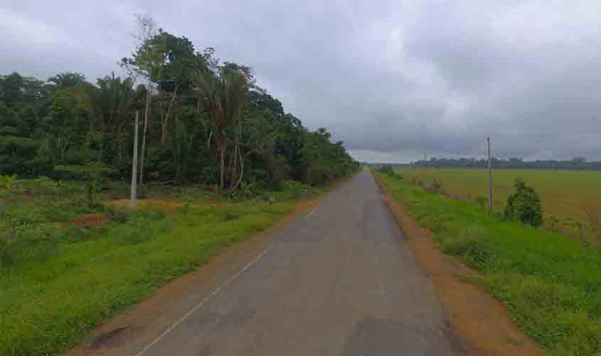 Rodovia-459 sentido, no Vale do Jamari, é recuperada pelo governo de RO