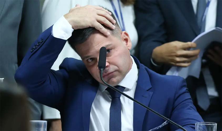 Tornozeleira de Silvinei ficou sem sinal no Natal, diz PF