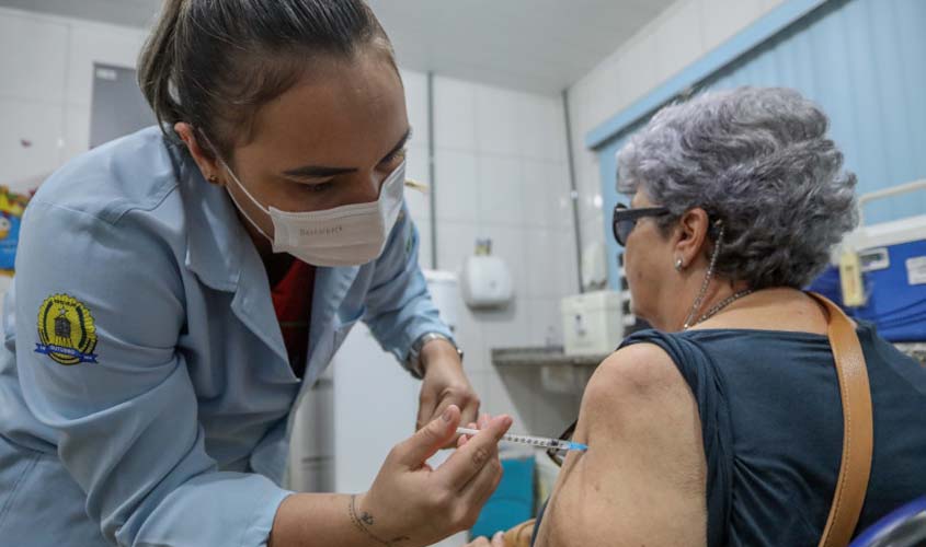 Vacina bivalente contra a covid-19 começou a ser aplicada em Porto Velho