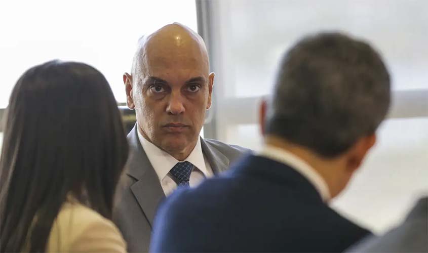 Bolsonaro volta a pedir afastamento de Moraes de inquérito sobre golpe