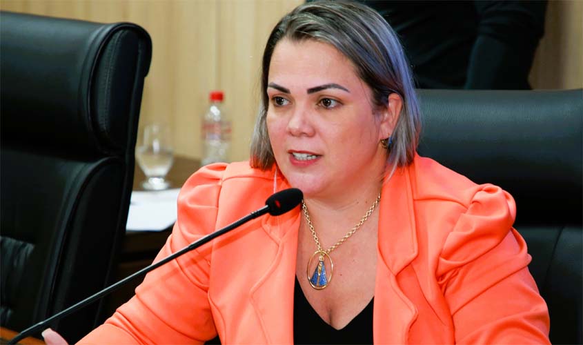 Após intervenção de Cláudia de Jesus, União deve entregar moradias em Ji-Paraná