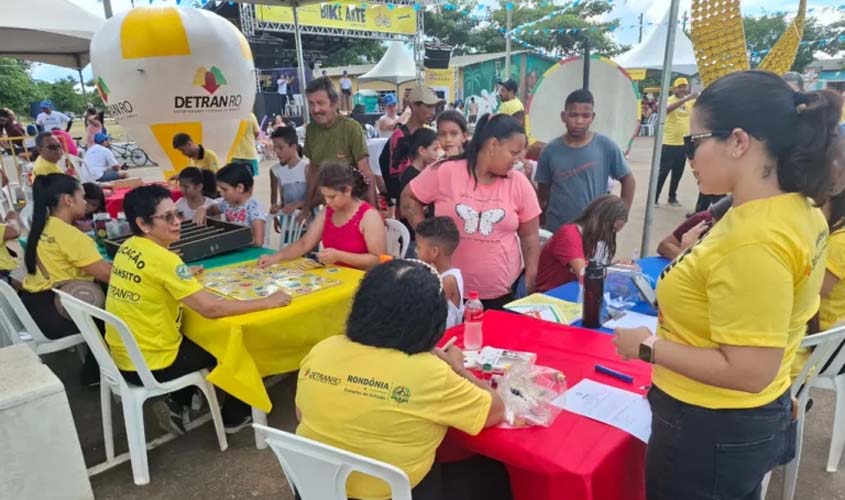 Educação no trânsito marca ação no Bike Arte PVH