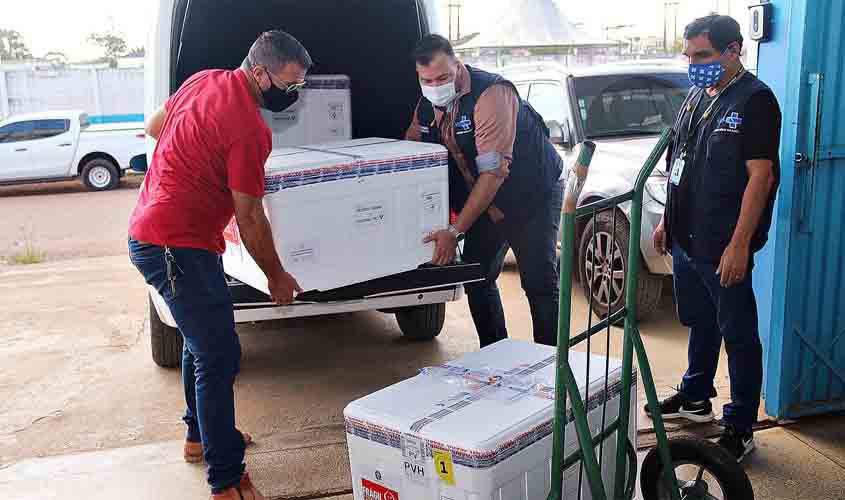 Rondônia recebe 25ª e 26ª remessa de vacinas contra a covid-19; trabalhadores portuários e de transporte aéreo serão atendidos
