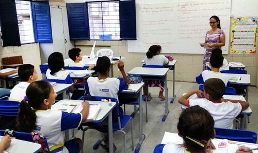Apenas 15% dos brasileiros com mais de 16 anos estudam atualmente, aponta pesquisa