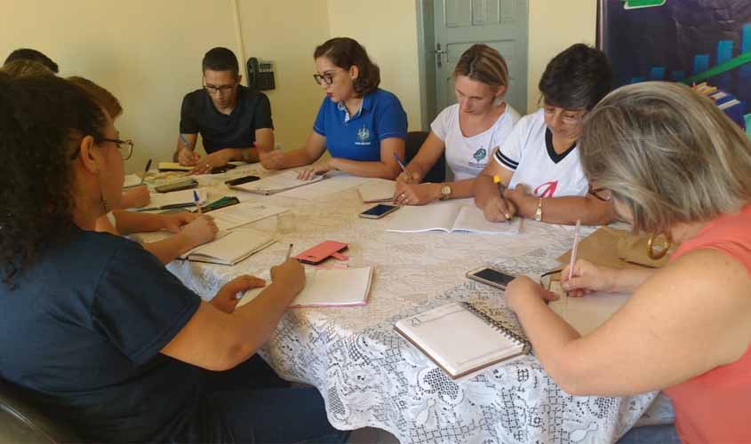 Magistrados vão às escolas estimular estudantes para concurso de redação