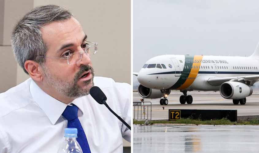 Ministro da Educação insulta Lula e Dilma e faz piada com tráfico de drogas em avião presidencial