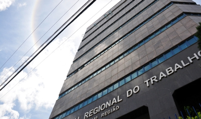 TRT da 14ª Região estabelece que reingresso de processos decorrentes de litisconsórcio torna o juiz prevento