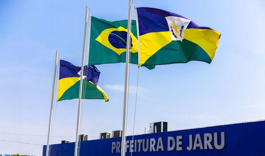 Edital convoca aprovados em concurso público