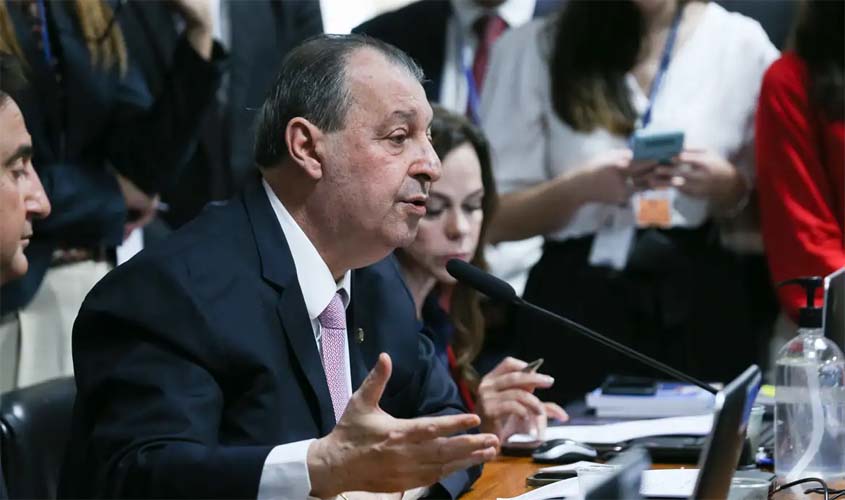 Relator da CCJ apoia fim da escala 6x1
