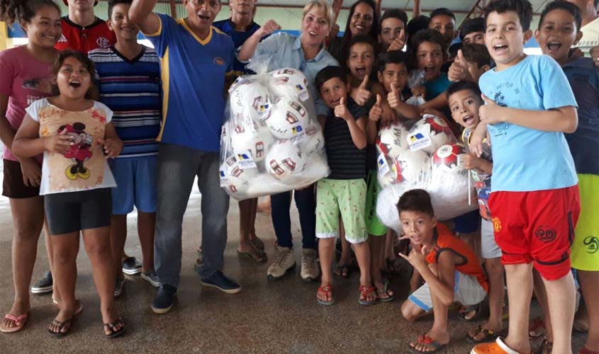 Semes leva material esportivo para bairros e distritos de Porto Velho