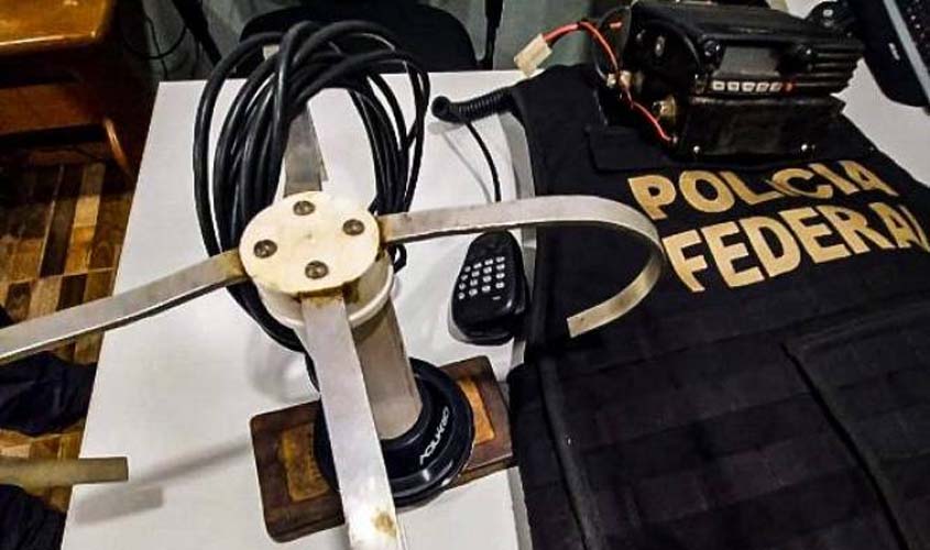 Mulher é presa pela PF com rádio ilegal em cidade de RO; aparelho poderia estar a serviço de criminosos