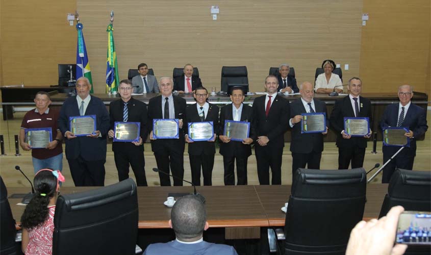 Advogados são agraciados com Título de Cidadão Honorário e Medalha de Mérito Legislativo em Rondônia