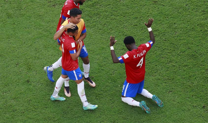 Costa Rica segura pressão, vence Japão e renasce na Copa do Catar