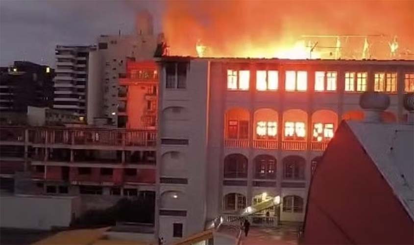 Colégio Marista sofre incêndio em Santa Maria (RS)