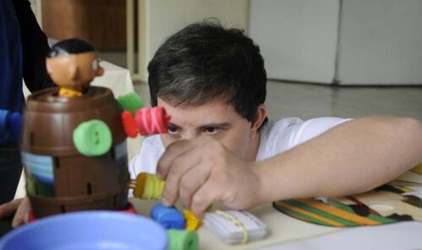 Educação inclusiva auxilia na evolução do jovem com deficiência intelectual