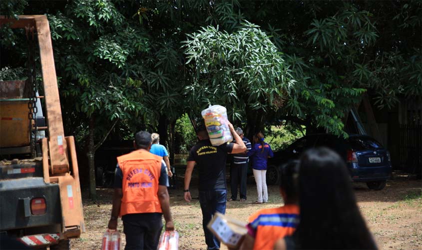 Famílias recebem apoio após alagamentos em Porto Velho