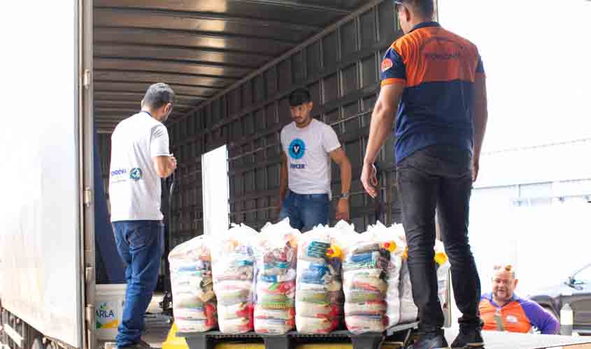 Governo de RO destina quarta remessa de cestas básicas aos atingidos por enchentes