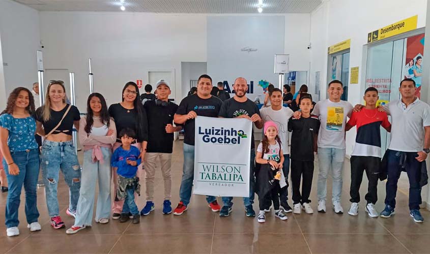 Atletas de jiu-jitsu embarcam para campeonato nacional com apoio do deputado Luizinho Goebel