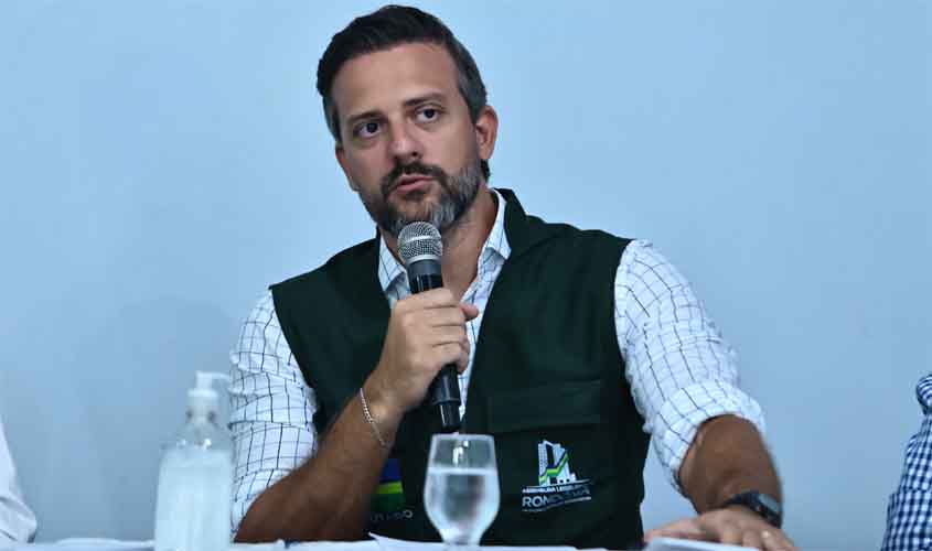 Delegado Lucas cobra responsabilidade na atualização do zoneamento em audiência pública