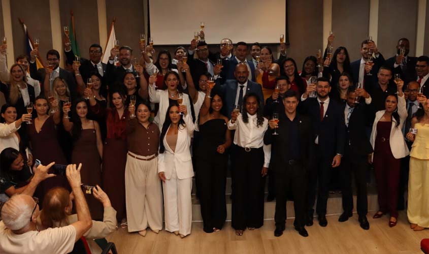 OAB Rondônia entrega credenciais a 52 novos advogados