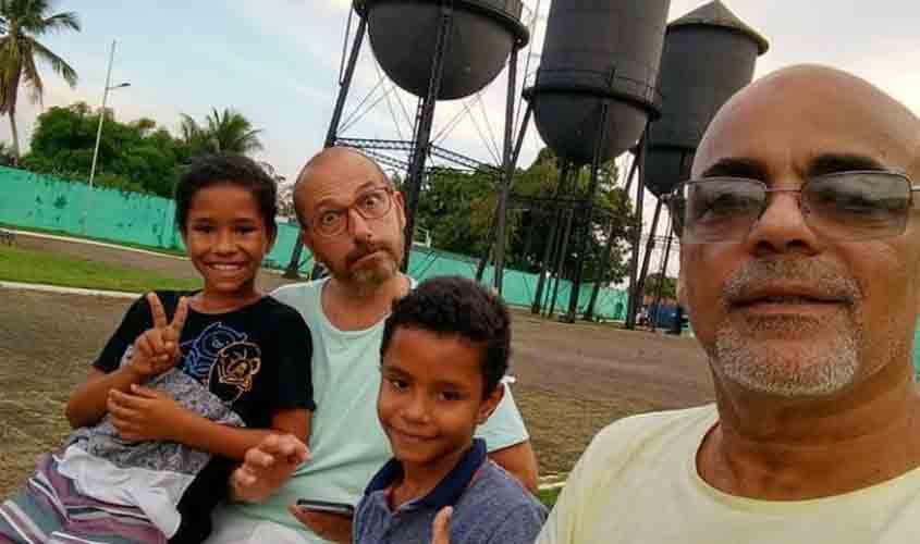 Adoção - Histórias Emocionantes 2021: Família homoafetiva, da Amazônia para o Rio