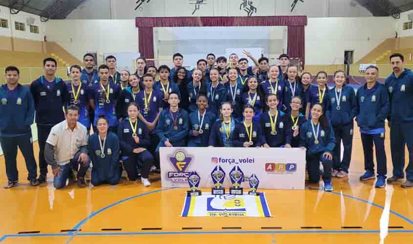 VOLEIBOL DE BASE DA AVV É O MELHOR EM COMPETIÇÃO NO MATO GROSSO