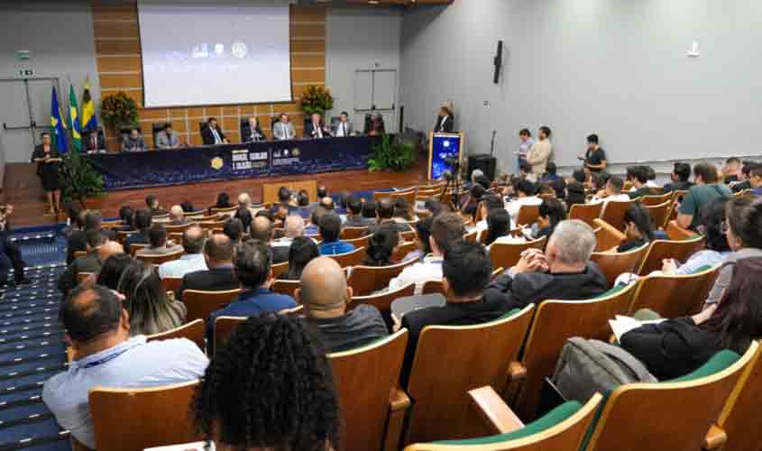 Abertura do Fórum de 41 anos do TCE e MPC celebra inovação, tecnologia e CEOD