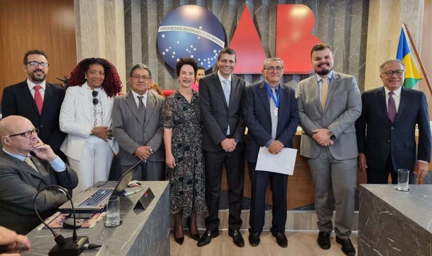 Com 32 anos de exercício profissional, Francisco Reginaldo Joca é homenageado com jubilamento pela OAB-RO