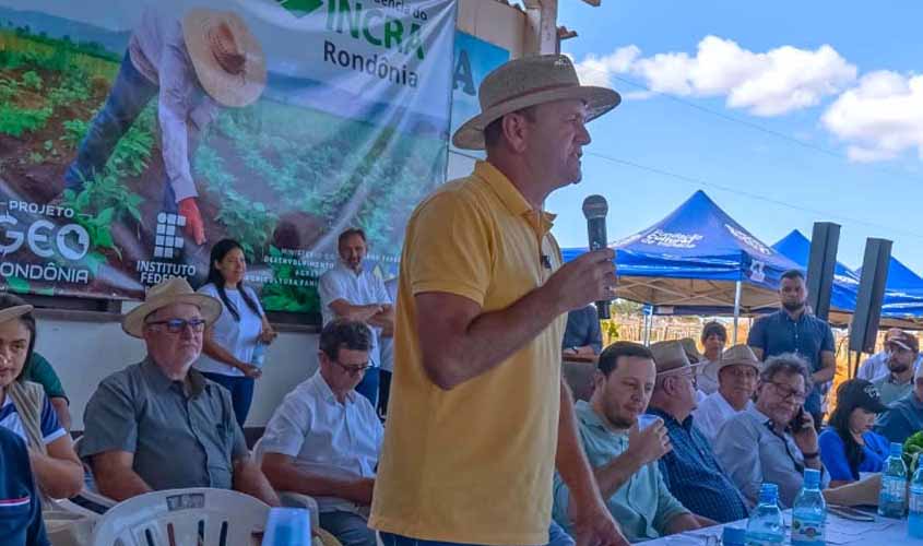 Em Vilhena, Deputado Luizinho Goebel participa de entrega de títulos definitivos de imóveis rurais