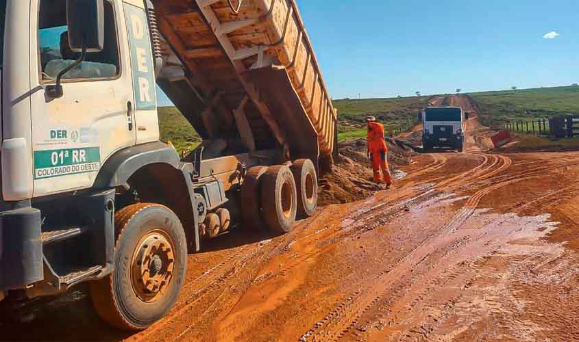 Governo de RO realiza manutenção em 27 km na Rodovia-370, no Cone Sul