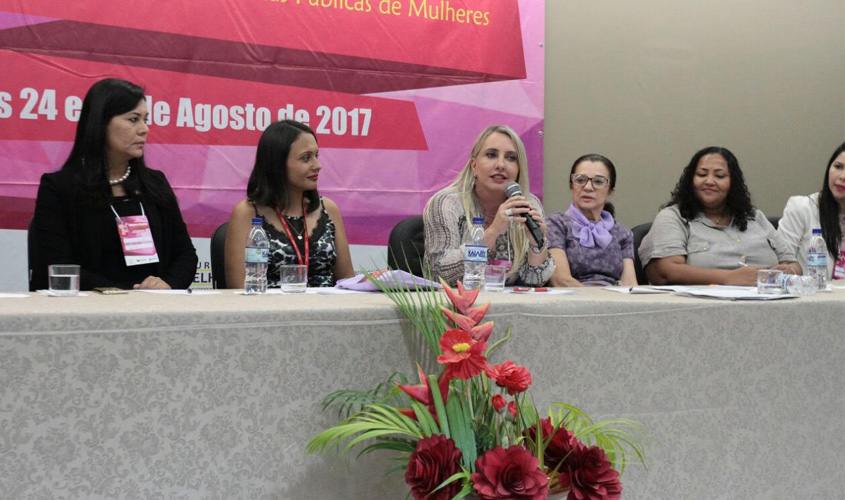 Políticas públicas para mulheres são discutidas em seminário