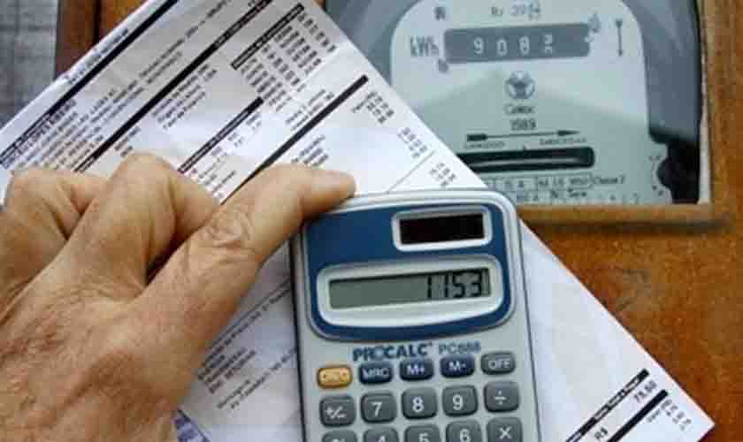 Conta de luz pode subir até 8% em setembro com alta na bandeira vermelha, estimam analistas