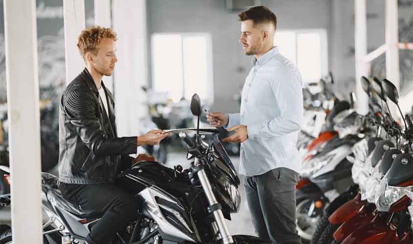 O que muda na rotina ao comprar a primeira moto?