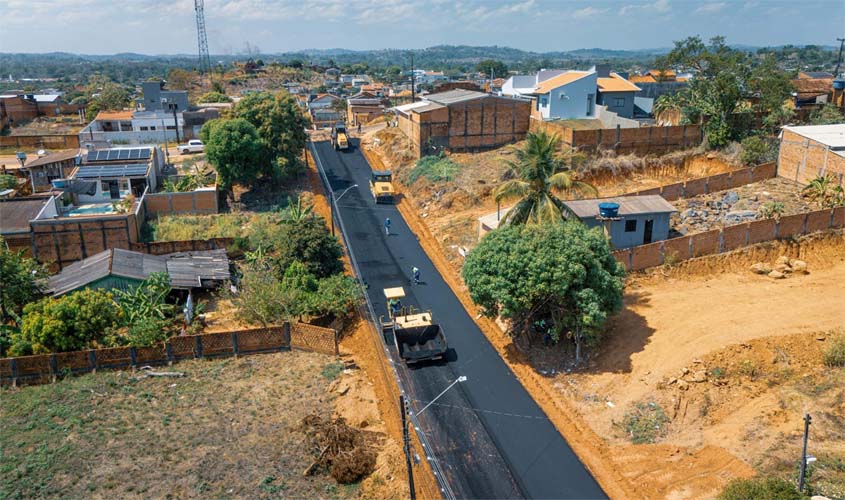 Prefeitura conclui pavimentação na Rua Manoel Ribeiro Mendes