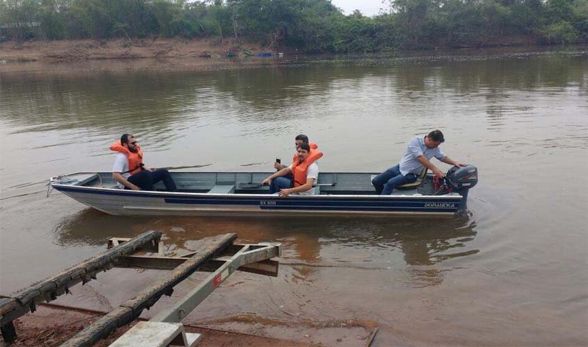 Semma e TCE percorrem rio Machado em busca de poluentes