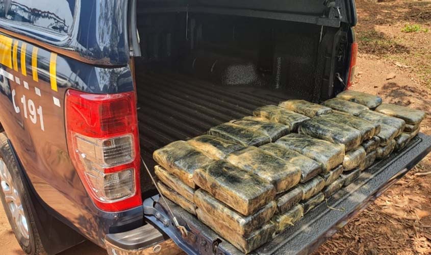 PRF apreende 46 Kg de Skunk e 7,45 Kg de cocaína em carro transportado por caminhão cegonha