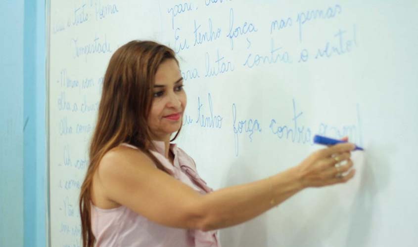 Governo de Rondônia programa pagamento do retroativo salarial dos professores para outubro