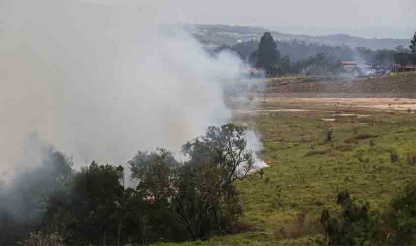 Trabalhador e brigadista morrem em incêndios em São Paulo