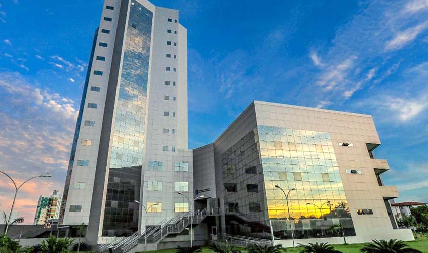 Denúncia aponta desvios em gabinete de deputado