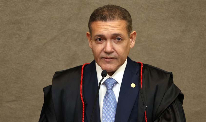 Kassio pede à PGR parecer sobre revisão da pena de Bolsonaro