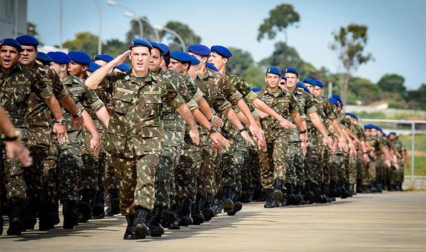 Reestruturação da carreira militar será votada na terça-feira  