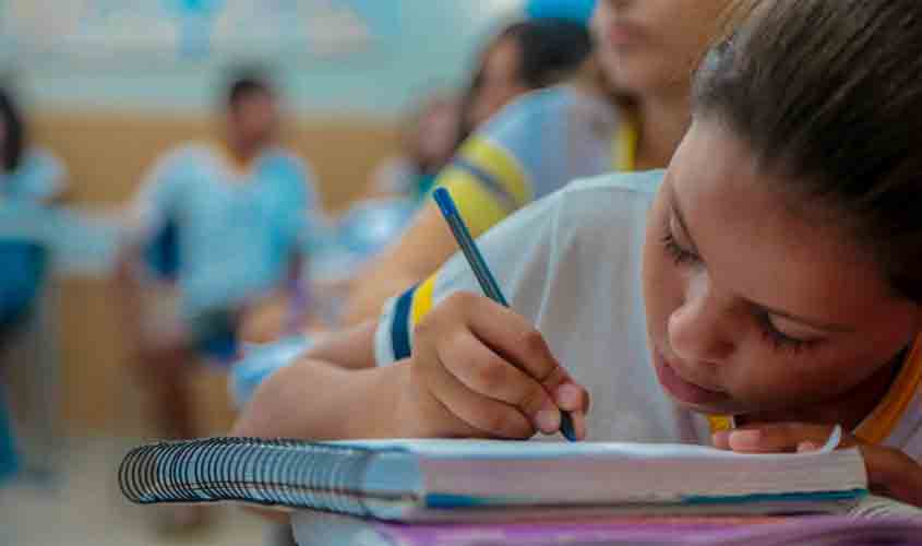 Governo de RO monitora desempenho da educação no estado através do Sistema de Avaliação Educacional