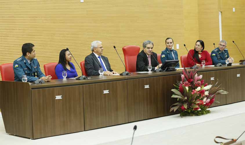Sessão Solene na Assembleia Legislativa homenageia Colégio Tiradentes de Jacy-Paraná
