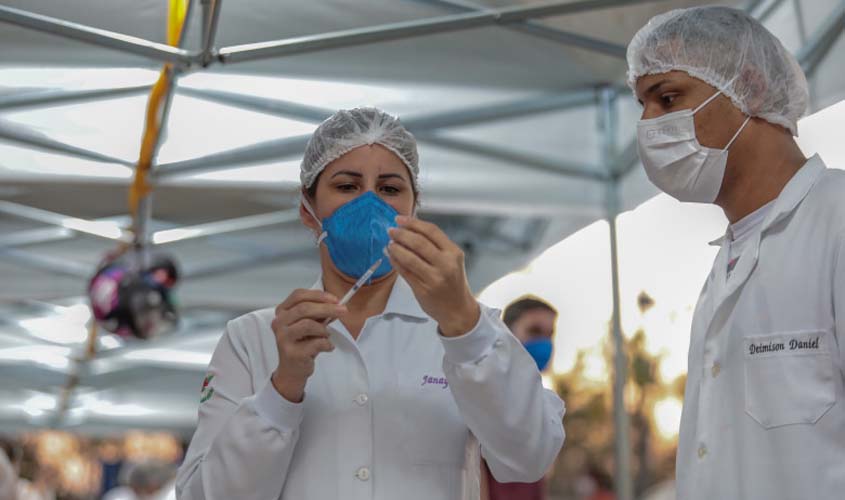 Técnicas de enfermagem falam dos desafios de trabalhar durante a pandemia da covid-19