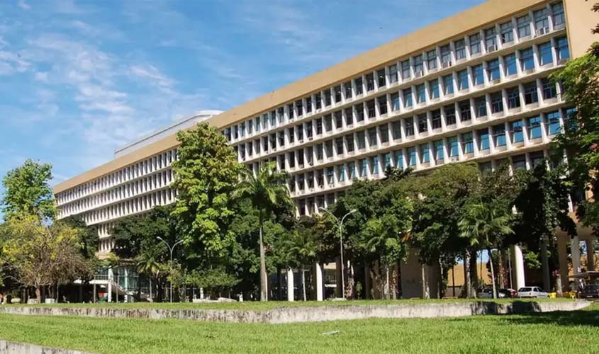 Aluna de medicina perde vaga na universidade por burlar Lei de Cotas