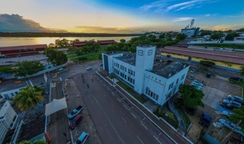 Prefeitura lança concurso da Semec com salários de até R$ 18 mil