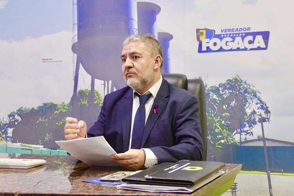 Após vistoria, Vereador Fogaça cobra encascalhamento e patrolamento de rua no bairro Planalto