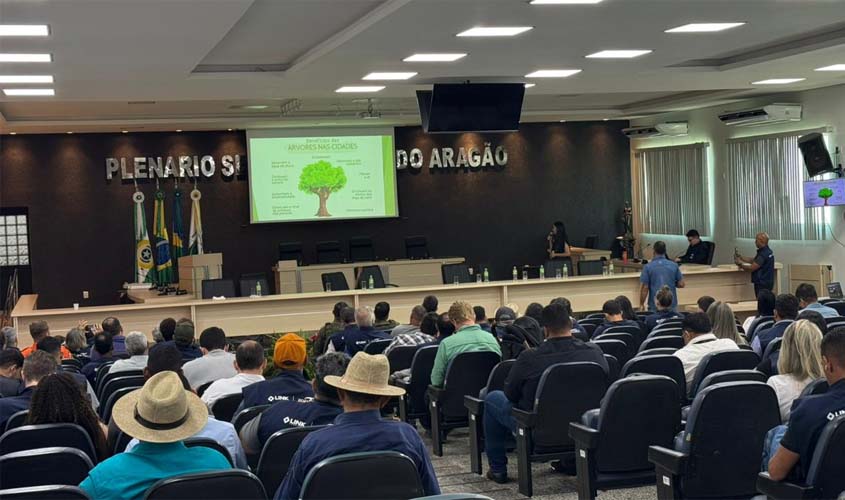 Semeia participa de encontro sobre políticas ambientais